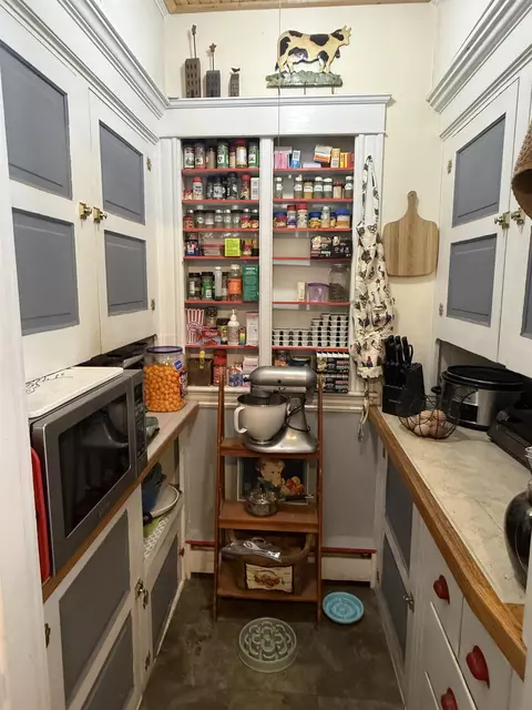 Kitchen - 22 Coolidge Rd, Springfield, VT 05156 photo 2 of 5