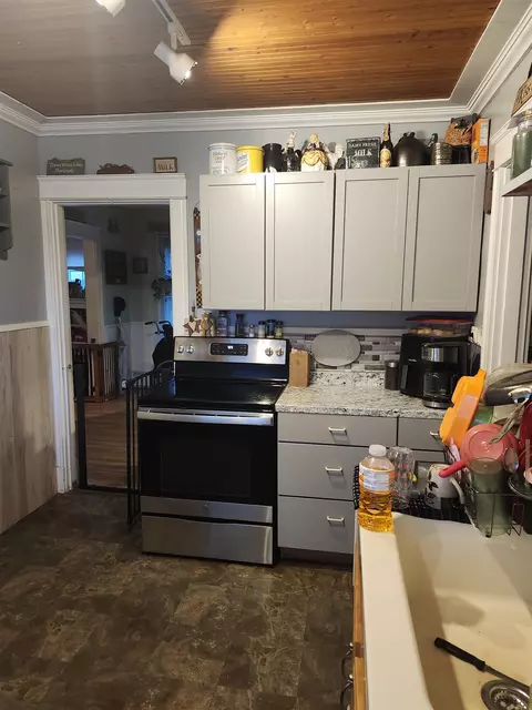 Kitchen - 22 Coolidge Rd, Springfield, VT 05156 photo 1 of 5
