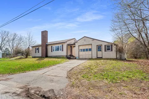 4 Laplante Ave, Claremont, NH 03743