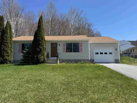124 Albe Dr, Bennington, VT 05201