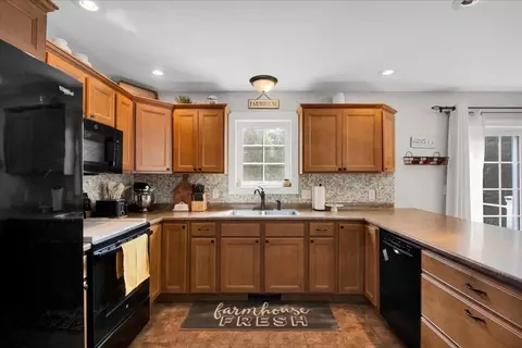 Kitchen - 115 Hidden Plateaus Rd, Swanton, VT 05483 photo 2 of 4