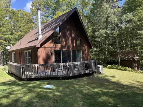 547 Williams Rd, Chester, VT 05143