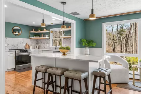 Kitchen - 7 Millstream Dr, Exeter, NH 03833 photo 1 of 7
