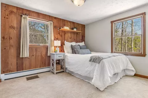 Bedroom - 7 Millstream Dr, Exeter, NH 03833 photo 4 of 6
