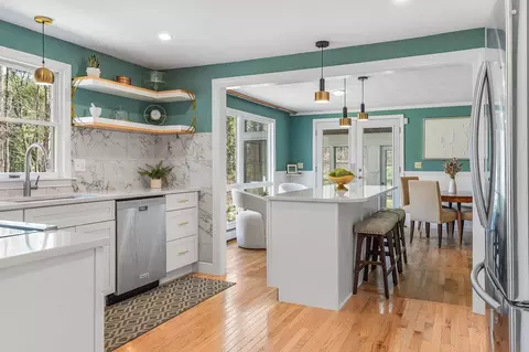 Kitchen - 7 Millstream Dr, Exeter, NH 03833 photo 2 of 7