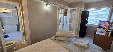 Bedroom - 12 G St, Hampton, NH 03842 photo 1 of 3