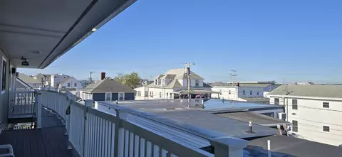 Exterior - 12 G St, Hampton, NH 03842 photo 4 of 7