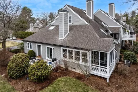 38 Green Heron Ln, Nashua, NH 03062