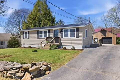 18 Massachusetts Ave, Laconia, NH 03246