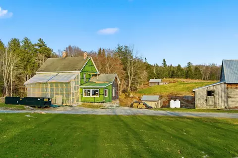 558 Klondike Rd, Stamford, VT 05352