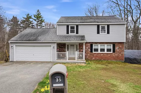 35 Shannon Rd, Hampstead, NH 03841