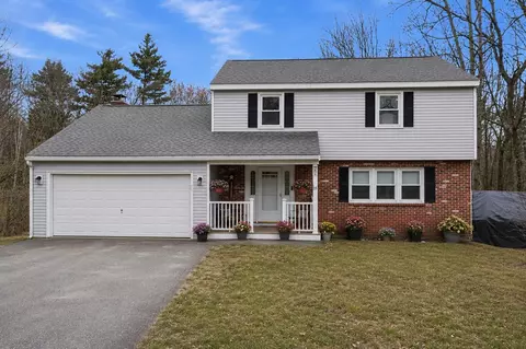 35 Shannon Rd, Hampstead, NH 03841