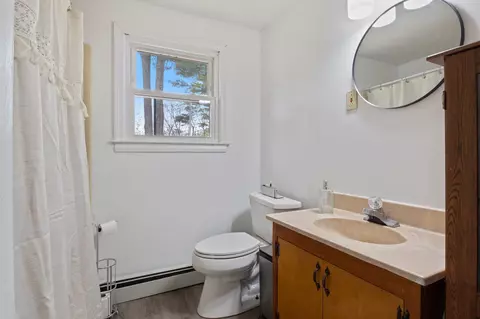Bath - 2 Marblehead Rd, Windham, NH 03087 photo 1 of 1