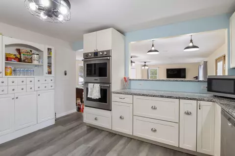 Kitchen - 2 Marblehead Rd, Windham, NH 03087 photo 3 of 3