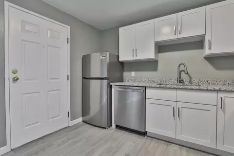 Kitchen - 12 E Side Dr #2-14, Concord, NH 03301 photo 1 of 4