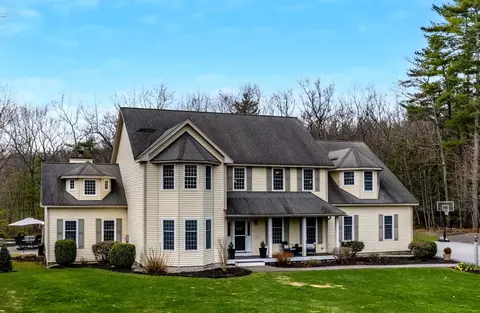 70 Greenmeadow Ln, Bedford, NH 03110