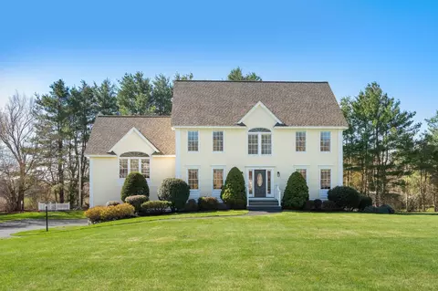 1 Silver Brook St, Salem, NH 03079