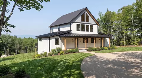 19 Passaconway Rd, Ossipee, NH 03814