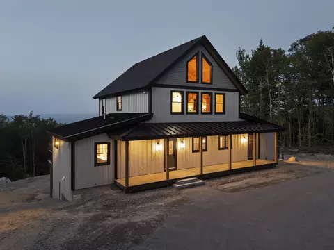 19 Passaconway Rd, Ossipee, NH 03814