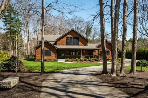 177 Winnicut Rd, Greenland, NH 03840