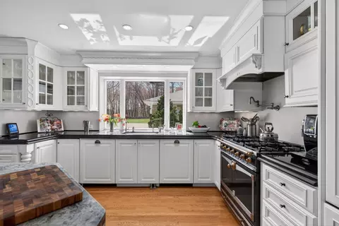 Kitchen - 6 Wildwood Ln, Rye, NH 03870 photo 3 of 4
