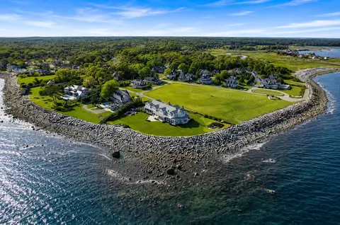 6 Wildwood Ln, Rye, NH 03870