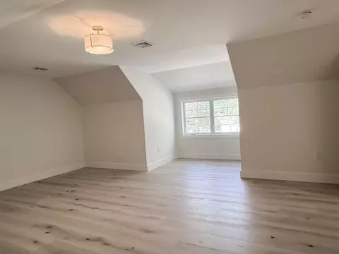 Bedroom - 39 Mill Rd, North Hampton, NH 03862 photo 4 of 4