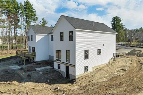 Exterior - 669 High St, Candia, NH 03034 photo 7 of 14