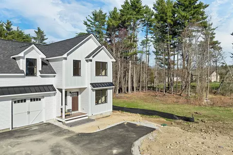 Exterior - 669 High St, Candia, NH 03034 photo 3 of 14