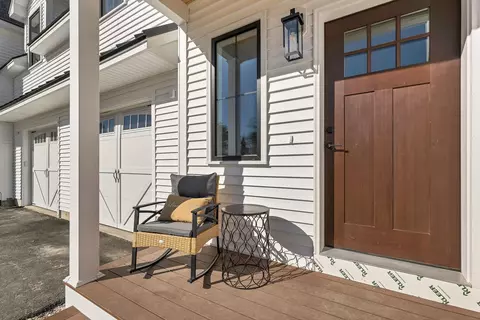 669 High St, Candia, NH 03034