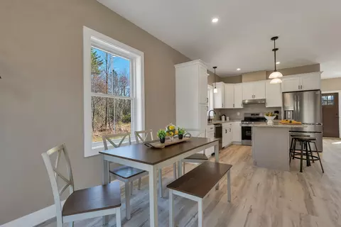 Dining - 669 High St, Candia, NH 03034 photo 1 of 2