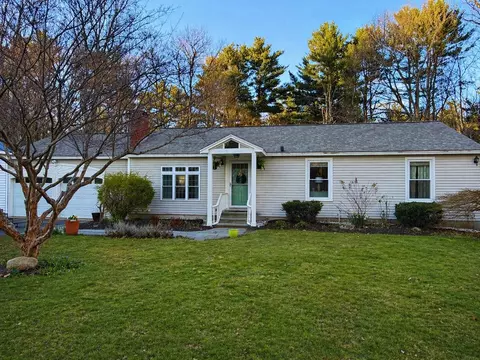 25 Moulton Ridge Rd, Kensington, NH 03833