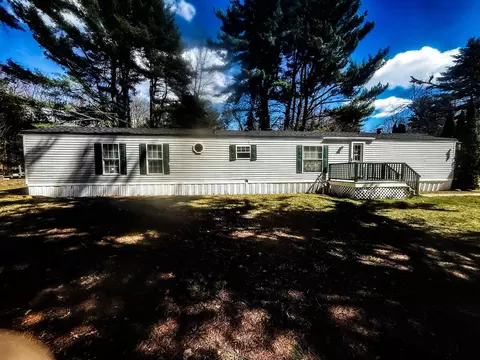 22 Wayne Dr #22, Derry, NH 03038