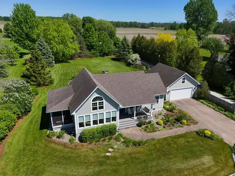 1600 W Shore Rd, Isle La Motte, VT 05463