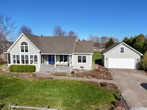 1600 W Shore Rd, Isle La Motte, VT 05463