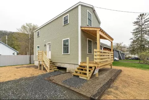 29 National St, Windsor, VT 05089 photo 10