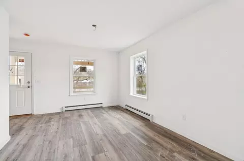 29 National St, Windsor, VT 05089 photo 5