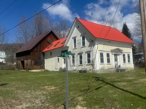 18 New St, Albany, VT 05820
