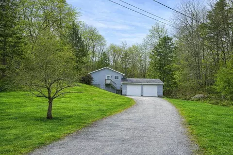 33 Buttercup Ln, Antrim, NH 03440