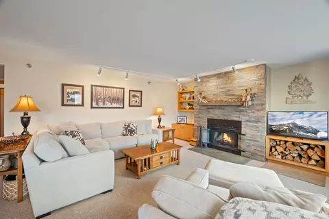 19 High Ridge Rd #A10, Killington, VT 05751