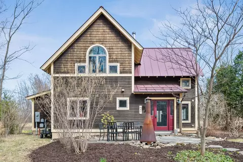 543 Ten Stones Cir, Charlotte, VT 05445