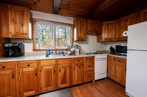 Kitchen - 135 Pine River Path, Effingham, NH 03882 photo 2 of 2