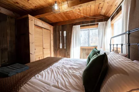 Bedroom - 135 Pine River Path, Effingham, NH 03882 photo 2 of 5