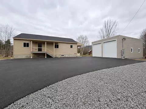 64 Evans St, Gorham, NH 03581
