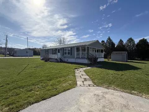 10 James Cir, St. Albans Town, VT 05478