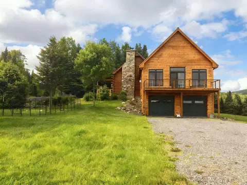 130 Old Barn Rd, Clarksville, NH 03592