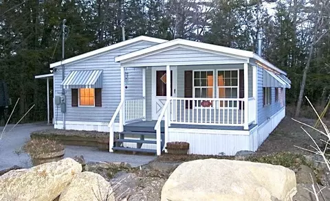 239 Bog Rd, Hillsborough, NH 03244