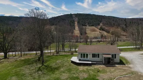 96 Moose Mountain Rd, Brookfield, NH 03872