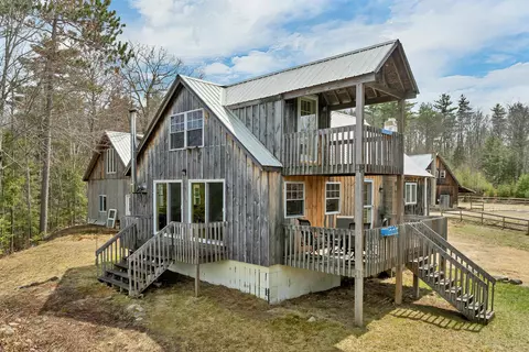 17 Croto Ln, Albany, NH 03818