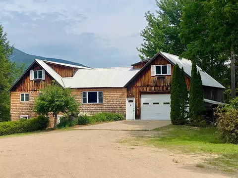 17 Croto Ln, Albany, NH 03818